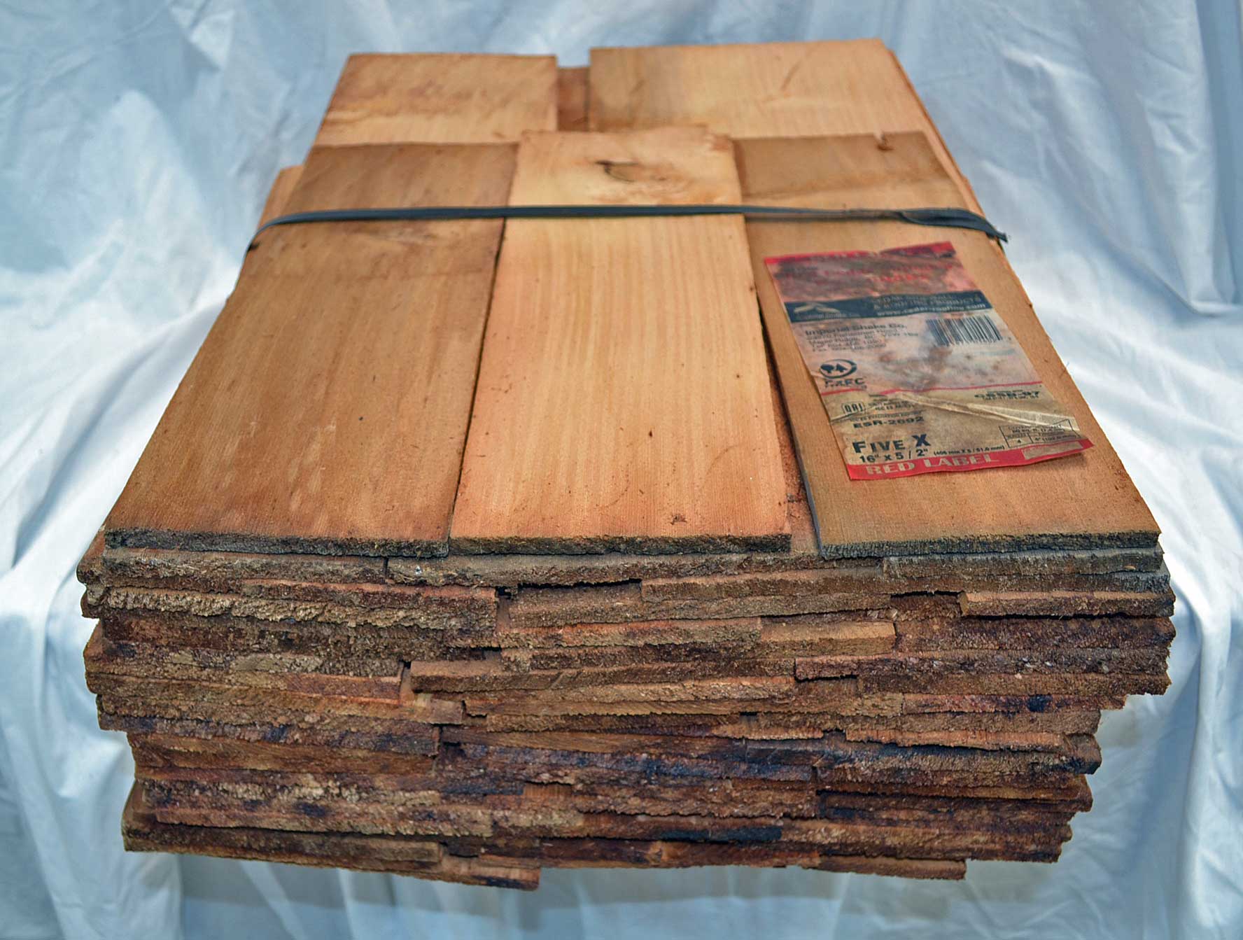 Western Red Cedar Shingles | Red Label Grade | Kiln Dried